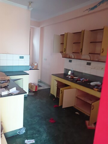 Master Bedroom in 2 BHK Independent House at RWA Apartments Sector 52, Sector 52 – for Rent