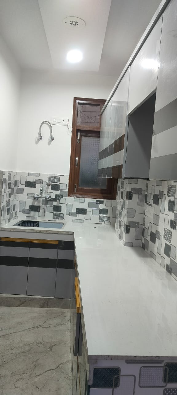 3 BHK Builder Floor For Sale in Shri Jee Builders 