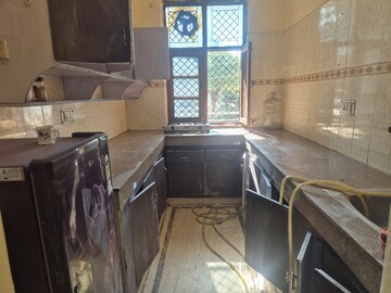 Kitchen in 2 BHK Independent House at RWA Apartments Sector 41, Sector 41 – for Rent