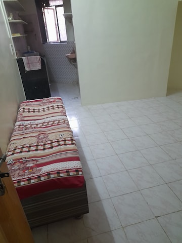 1 BHK Apartment For Rent in Khar Danda Mumbai  8178584