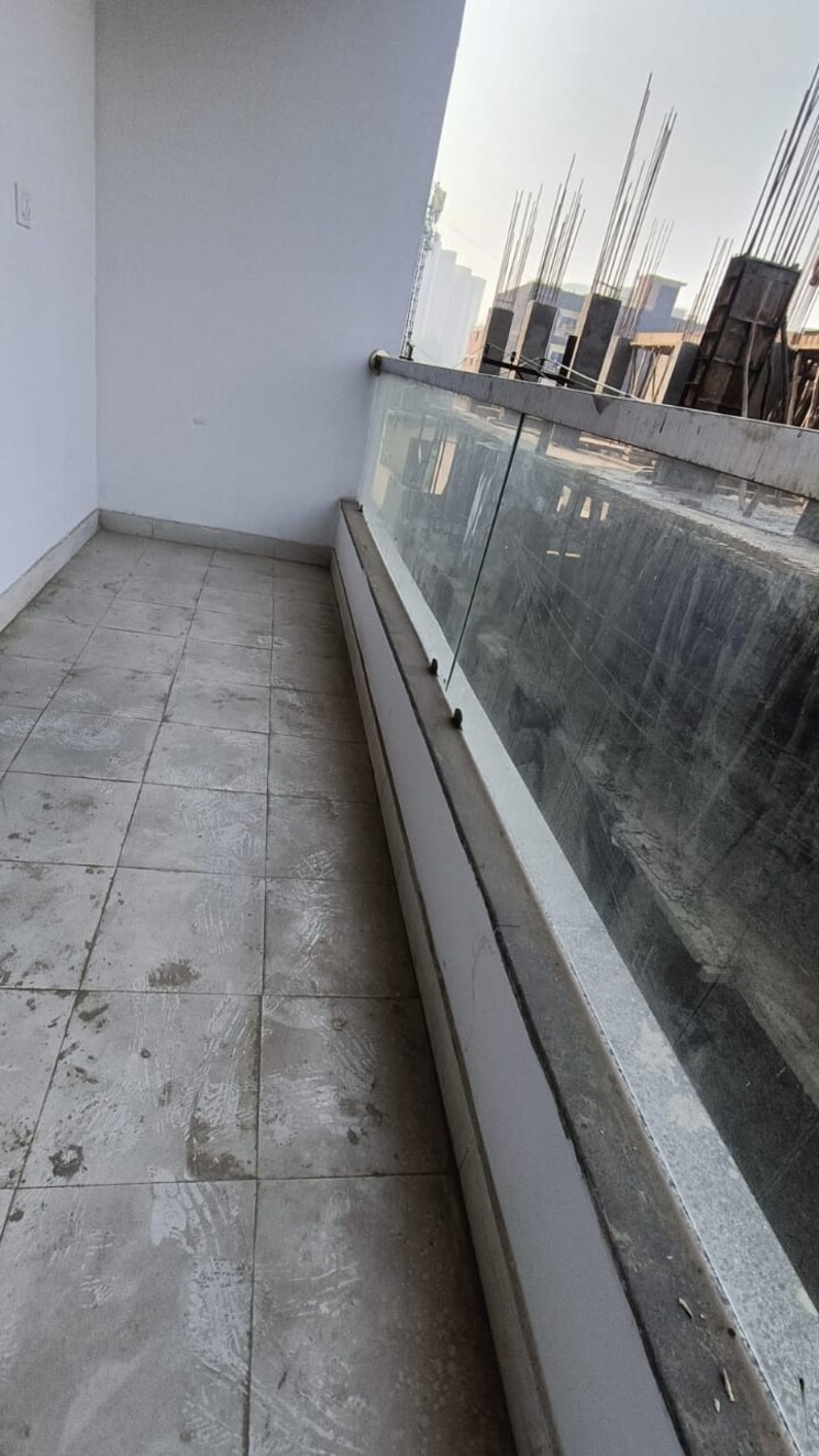 Balcony, sector 73 2 Bedroom 1050 Sq.Ft. Builder Floor In Sector 73 Noida 8178607