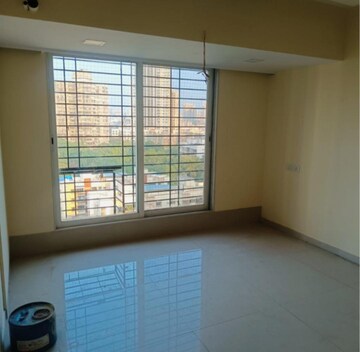 Room in 2.5 BHK Apartment at Lokhandwala Complex, Andheri West – for Rent
