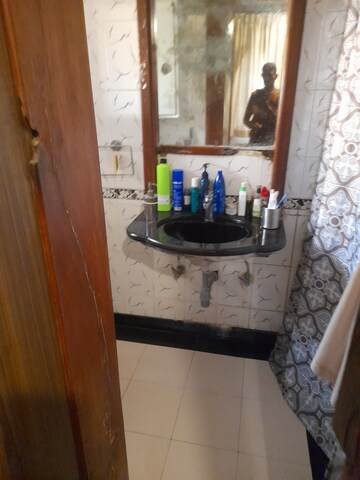 Parking in 2 BHK Apartment at Jade Garden Pali Hill, Pali Hill – for Sale