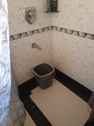 Bathroom in 2 BHK Apartment at Jade Garden Pali Hill, Pali Hill – for Sale