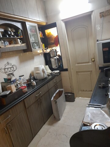 Furnished Amenities in 2 BHK Apartment at Jade Garden Pali Hill, Pali Hill – for Sale