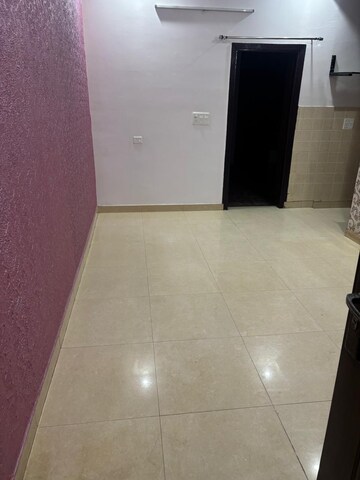 Room in 2 BHK Builder Floor at Smart Lane, Niti Khand – for Rent