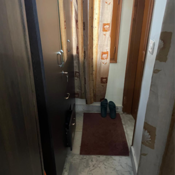 Bathroom in 2.5 BHK Villa at Sector 21 – for Rent