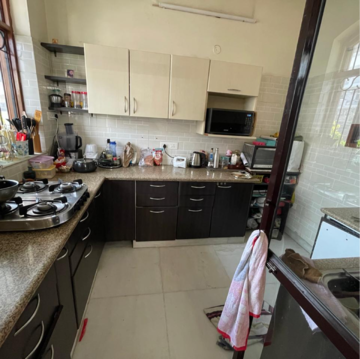 Kitchen in 2.5 BHK Villa at Sector 21 – for Rent