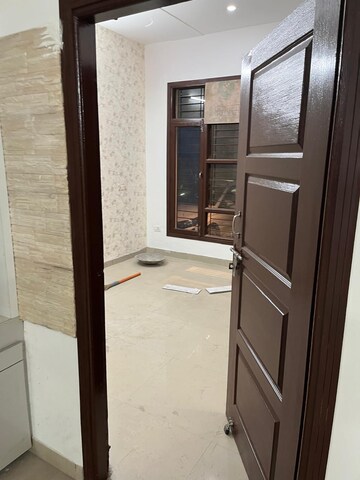 Room in 3 BHK Builder Floor at Dhakoli Village – for Sale