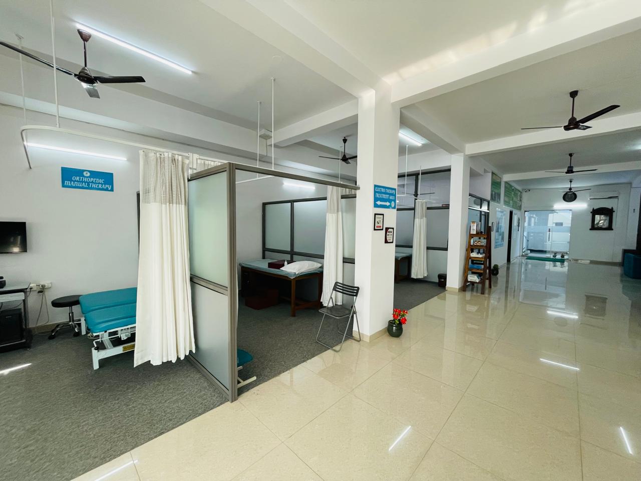 2.5 BHK + Study Room Apartment For Sale in M3M Golf Hills