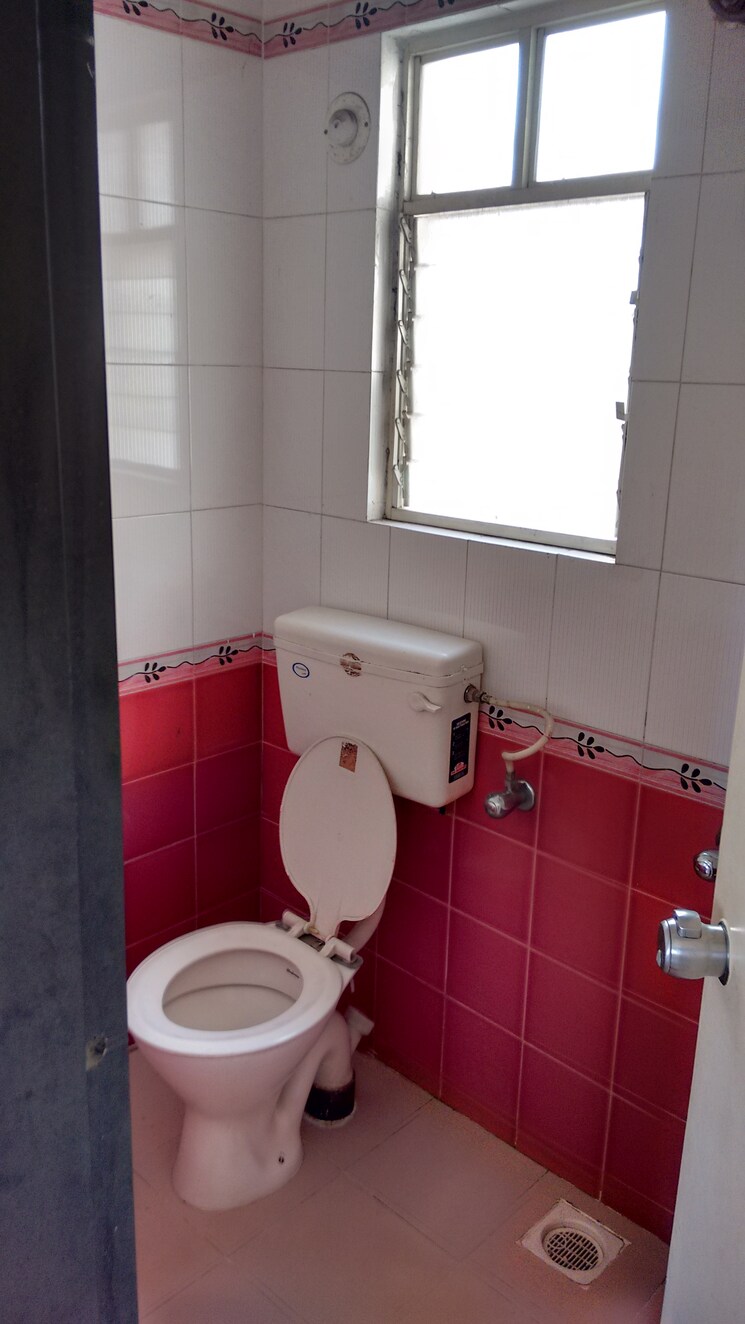 Bathroom, happy-nest-9-ramnagar 3 Bedroom 1525 Sq.Ft. Apartment In Bavdhan Pune 8178681