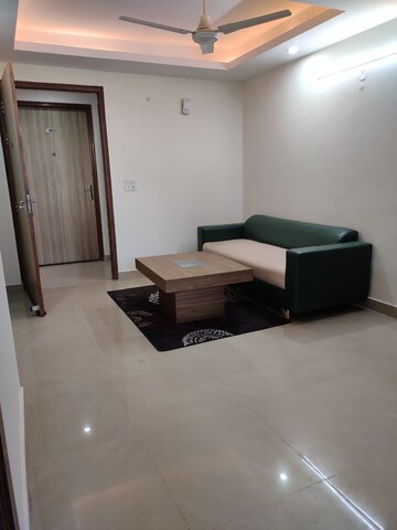 Living Room in 1 BHK Builder Floor at Sector 43 – for Rent