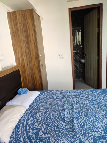 Bedroom in 1 BHK Builder Floor at Sector 43 – for Rent