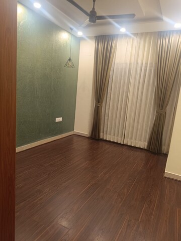 Room in 3 BHK Villa at Valmark City Ville, Bannerghatta Road – for Rent