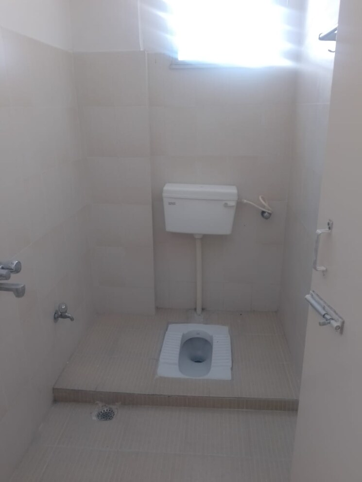 Bathroom, morabadi 3 Bedroom 1400 Sq.Ft. Apartment In Morabadi Ranchi 8178832