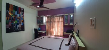 Room in 3 BHK Apartment at Bhosle Nagar – for Rent