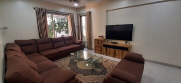 Living Room in 3 BHK Apartment at Bhosle Nagar – for Rent