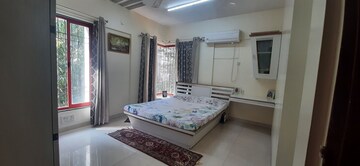 Bedroom in 3 BHK Apartment at Bhosle Nagar – for Rent