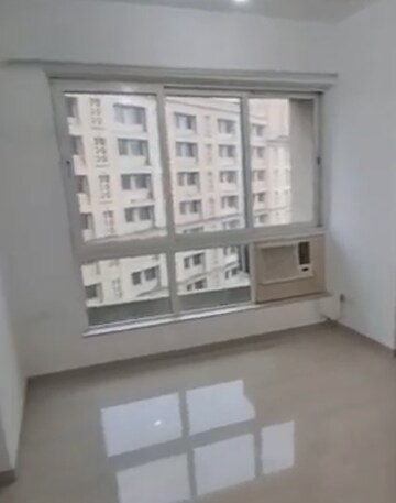 Floor Plan in 3 BHK Apartment at Hiranandani Meadows, Manpada – for Sale