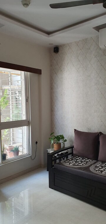 Living Room in 1.5 BHK Apartment at Lodha Amara, Kolshet Road – for Rent