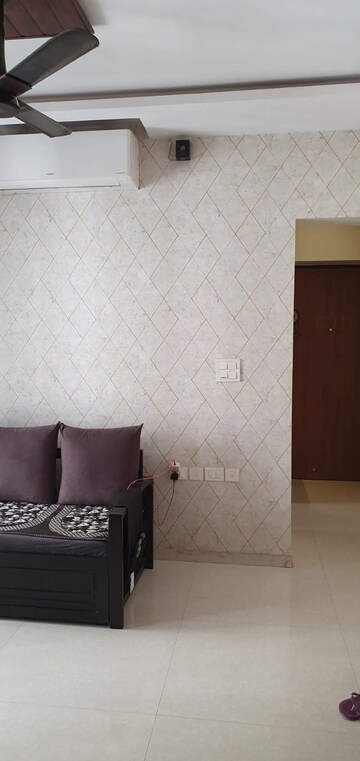 Bedroom in 1.5 BHK Apartment at Lodha Amara, Kolshet Road – for Rent