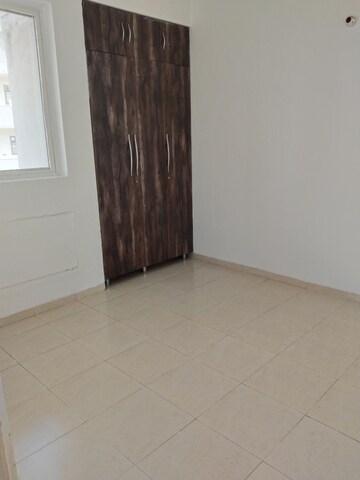 Room in 2 BHK Builder Floor at Vatika INXT Emilia floors, Sector 82 – for Rent