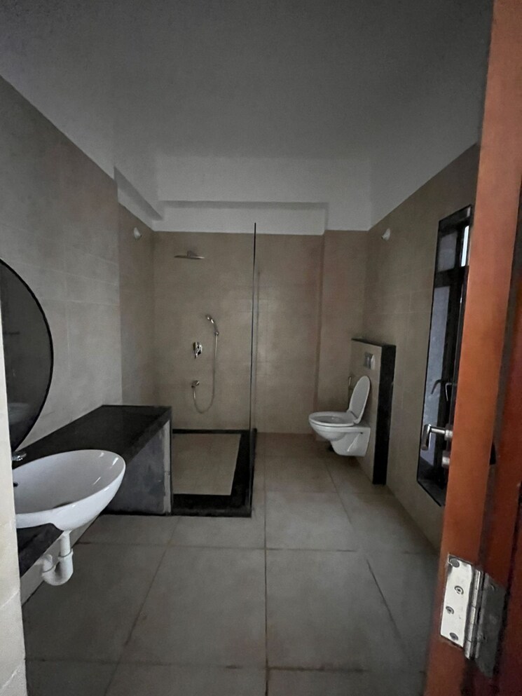 Bathroom, raja-pittie-kourtyard 5 Bedroom 6500 Sq.Ft. Penthouse In Yashwant Nagar Pune 8178910