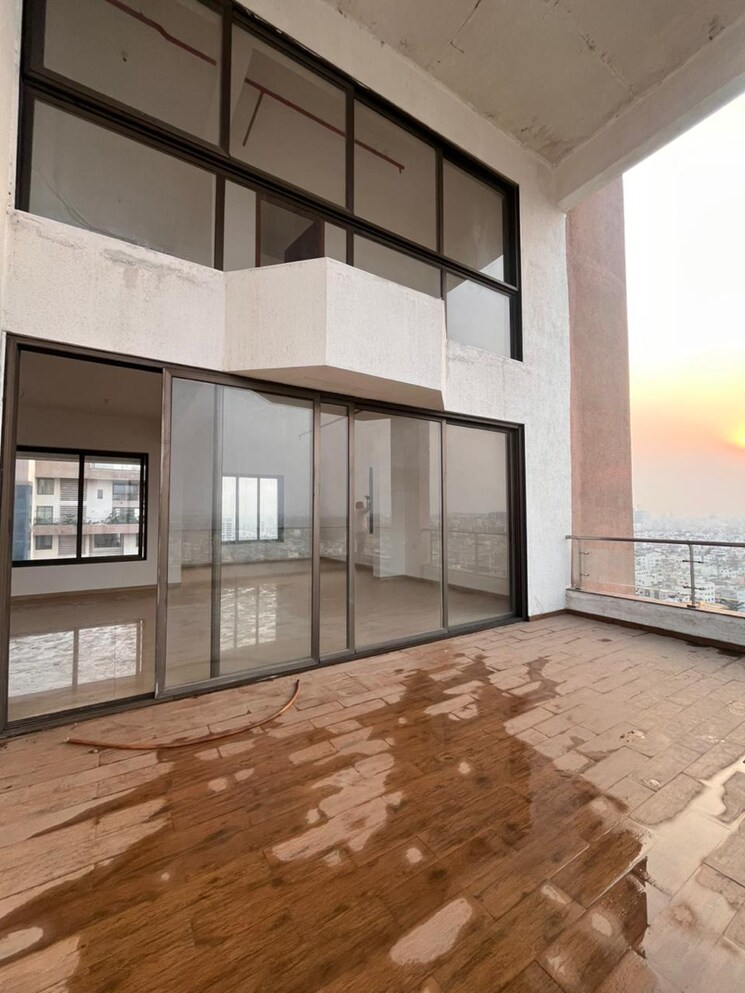 Room, raja-pittie-kourtyard 5 Bedroom 6500 Sq.Ft. Penthouse In Yashwant Nagar Pune 8178910