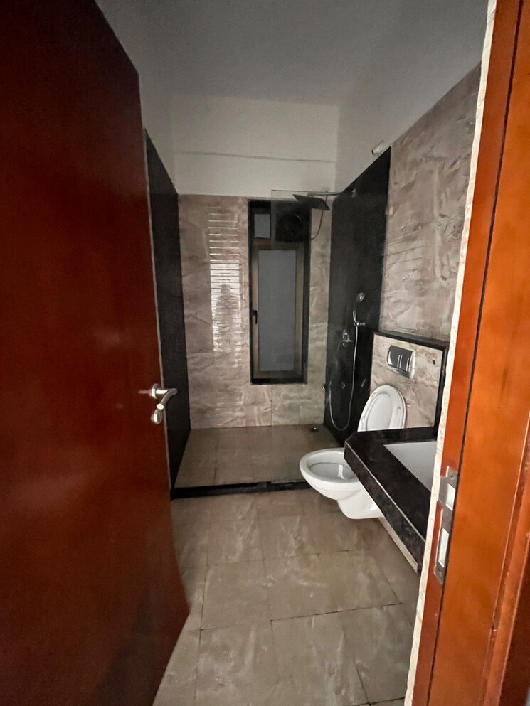 Bathroom, raja-pittie-kourtyard 5 Bedroom 6500 Sq.Ft. Penthouse In Yashwant Nagar Pune 8178910