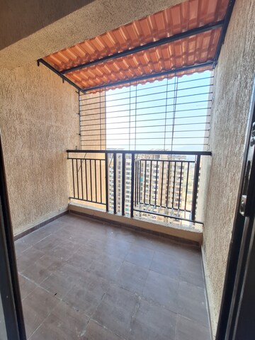 Room in 1 BHK Apartment at Raunak City, Kalyan West – for Rent