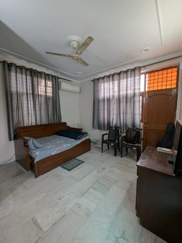 Living Room in 1 RK Independent House at RWA Residential Society Sector 46, Sector 46 – for Rent