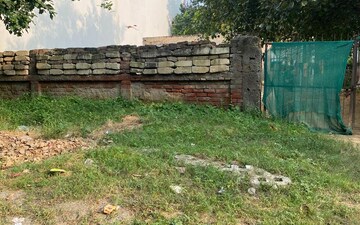 Plot For Sale in Yamuna Expressway