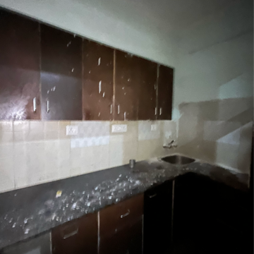 Kitchen in 3 BHK Builder Floor at Sector 31 – for Rent