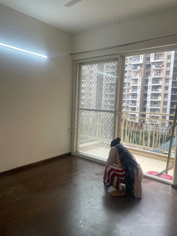 Parking in 2.5 BHK Apartment at Mahagun Mywoods II, Sector 16c Greater Noida – for Rent