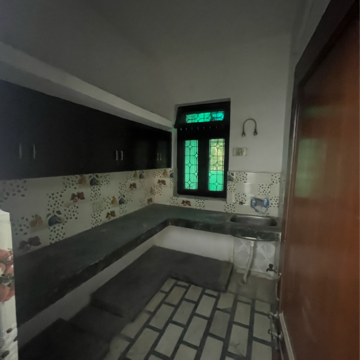Kitchen in 2 BHK Builder Floor at Sector 28 – for Rent