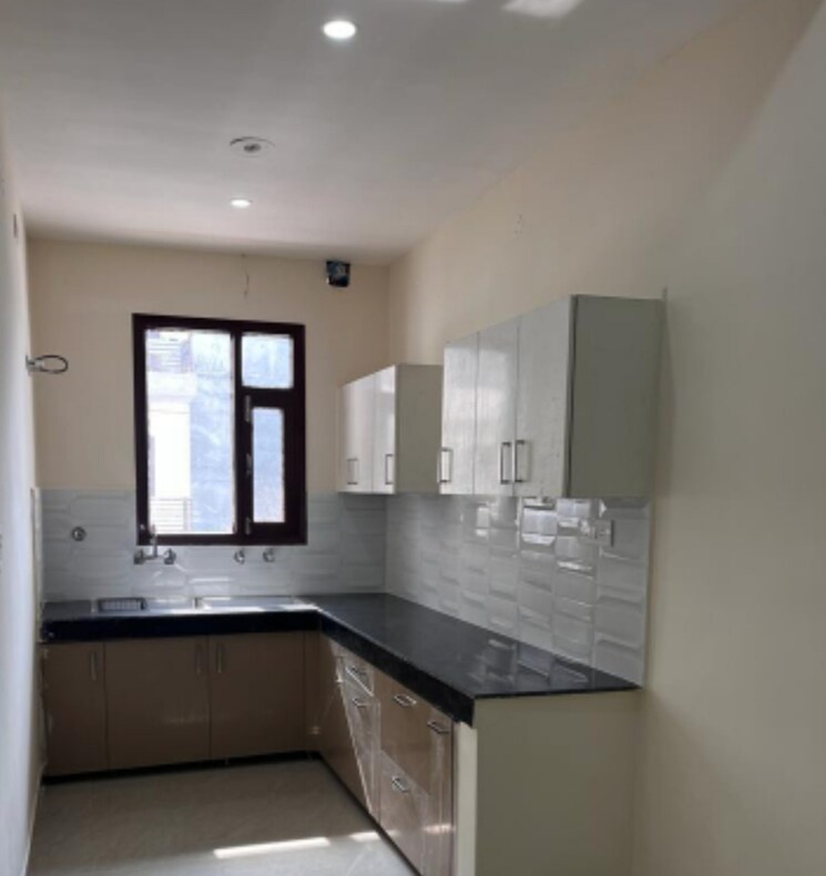 Kitchen, ambala highway 3 Bedroom 122 Sq.Yd. Builder Floor In Ambala Highway Zirakpur 8179118