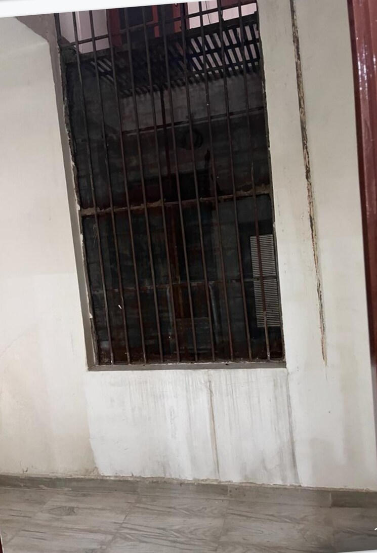 Balcony, ambala highway 3 Bedroom 122 Sq.Yd. Builder Floor In Ambala Highway Zirakpur 8179118