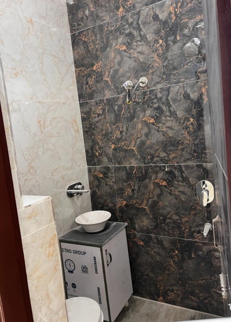 Bathroom, ambala highway 3 Bedroom 122 Sq.Yd. Builder Floor In Ambala Highway Zirakpur 8179118