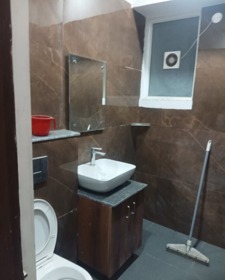 Attached Bathroom, ambala highway 3 Bedroom 126 Sq.Yd. Builder Floor In Ambala Highway Zirakpur 8179155