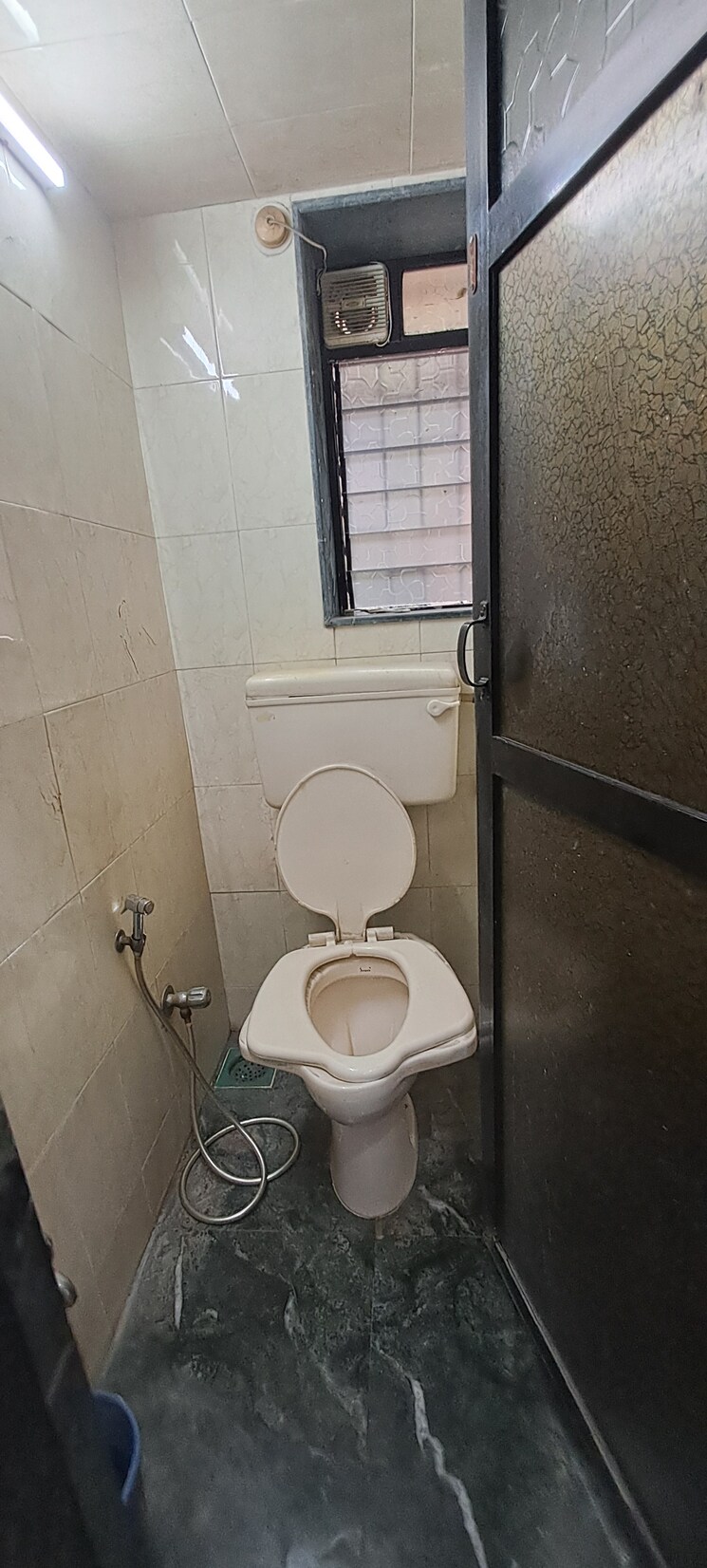 Bathroom, runwal-nagar-chs 1 Bedroom 550 Sq.Ft. Apartment In Runwal Nagar Thane 8179201