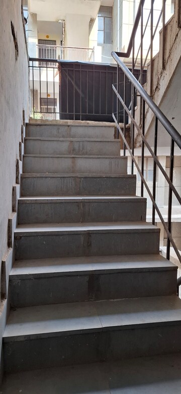 Building Lobby in 1 BHK Apartment at Sector 10 Greater Noida – for Rent