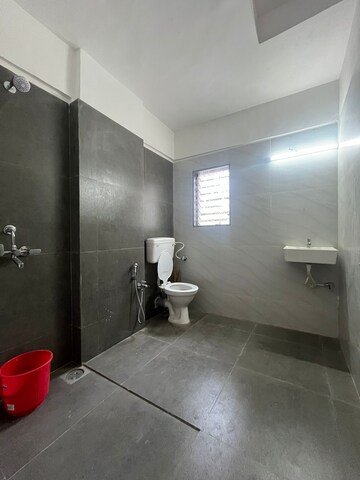 Bathroom in  Pg at Malad West – for Rent