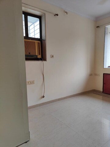 Room in 2 BHK Apartment at Blue Bell Apartment Chembur, Chembur – for Rent