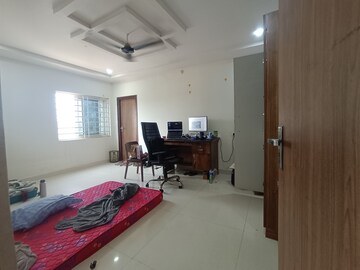 Bedroom in 2 BHK Apartment at Kondapur – for Rent