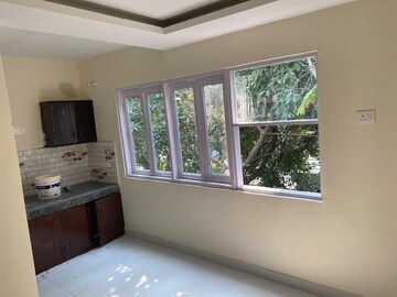 Bedroom in 1 BHK Builder Floor at Sector 43 – for Rent