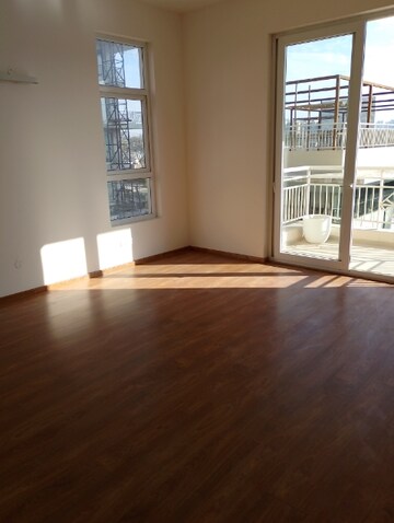 Room in 4 BHK Apartment at Vatika Sovereign Park, Sector 99 – for Sale
