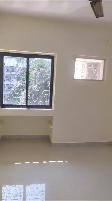 Room in 1 BHK Apartment at Kabra Maheshwari Nagar, Andheri East – for Rent