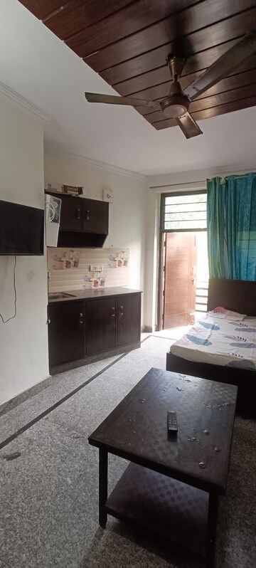 Bedroom in 1 RK Builder Floor at Sector 43 – for Rent