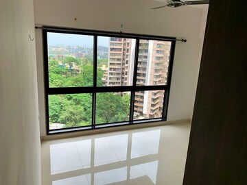 Room in 3 BHK Apartment at Kanakia Rainforest, Andheri East – for Rent