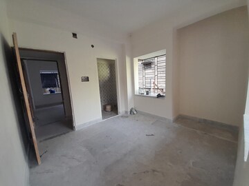 Room in 3 BHK Builder Floor at Roy Bahadur Road – for Sale